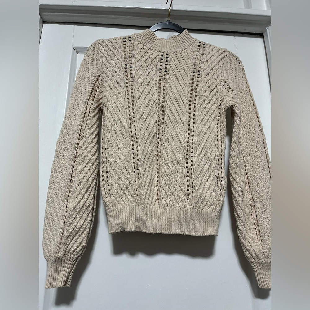 FOREVER 21 Cable Knit Cream Sweater